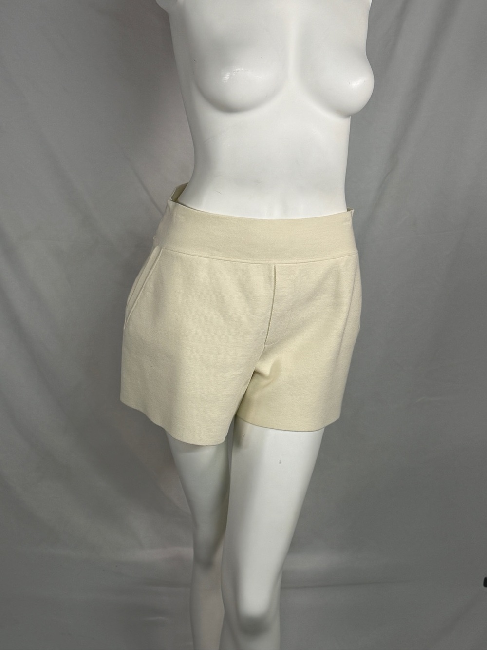 White + Warren Neutral High-Rise Knit Pull-On Shorts